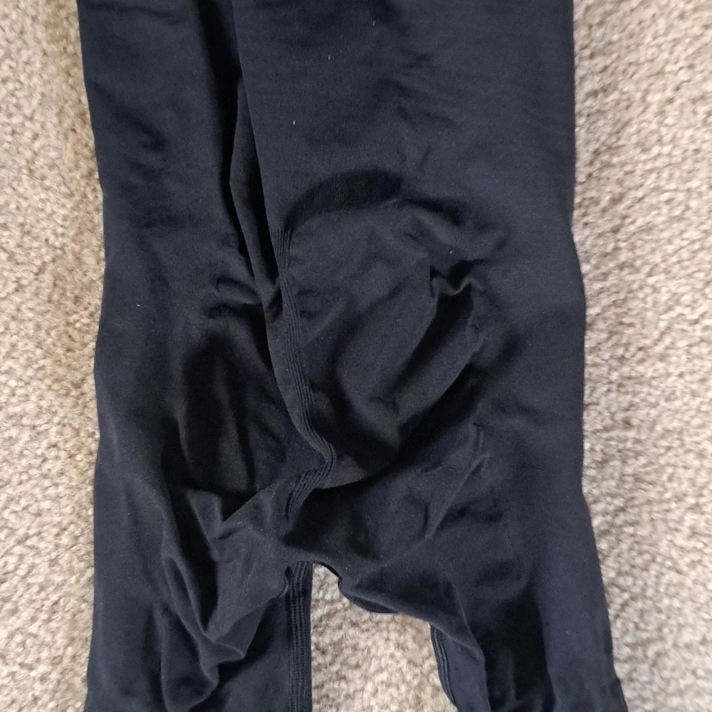 SMALL   SKIMS LONGLINE BODYSUIT - Picture 9 of 10